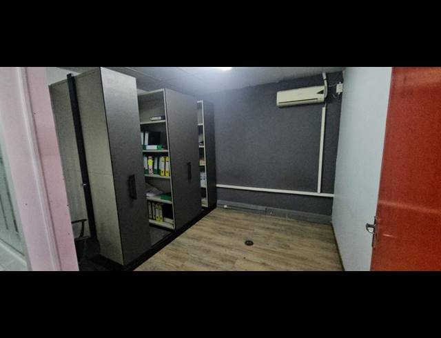 INDUSTRIAL PROPERTY TO RENT IN HALFWAY HOUSE